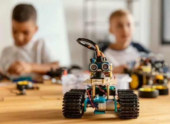 how-to-get-your-kids-interested-in-robotics-jpg